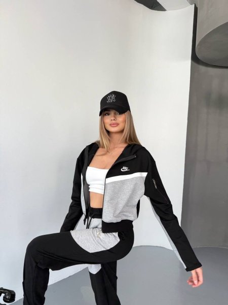 بدلة NIKE