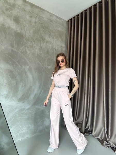 بدلةCALVIN KLEIN