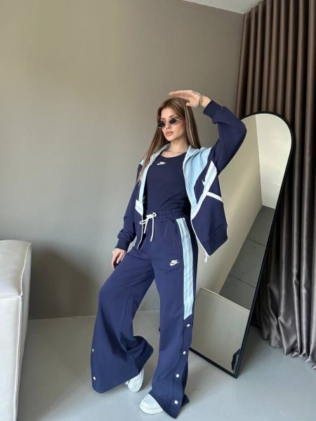 بدلة NIKE