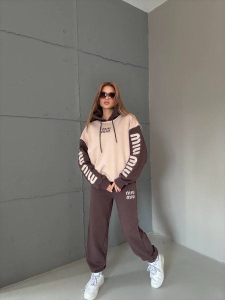 بدلة فوتر MIU MIU